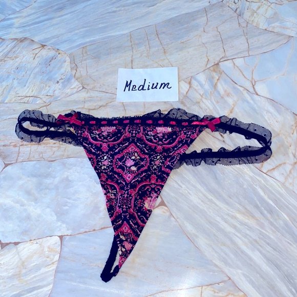 VS Very Sexy Medium Thong Panty V-String Vintage Lace - Picture 2 of 6